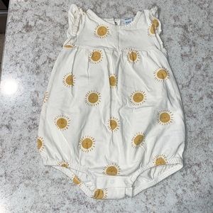 Old Navy 18-24M one piece romper